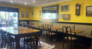 Mother Goose Kitchen & Bar, Featherston